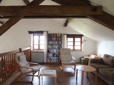 Character property with pigeonnier, gîte, swimming pool in a magnificent setting