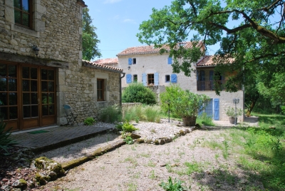 Charming stone property with swimming pool and outbuildings