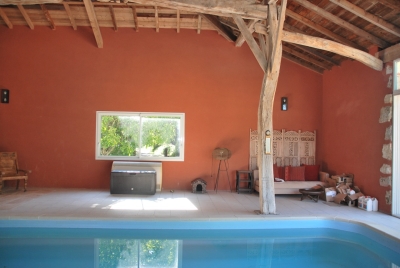 Maison avec piscine intérieure et terrasses et splendide vue