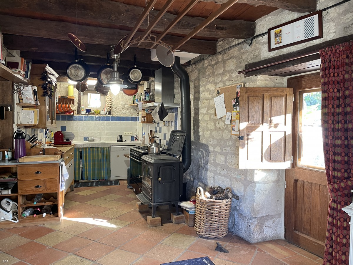 Authentic house in Quercy Blanc